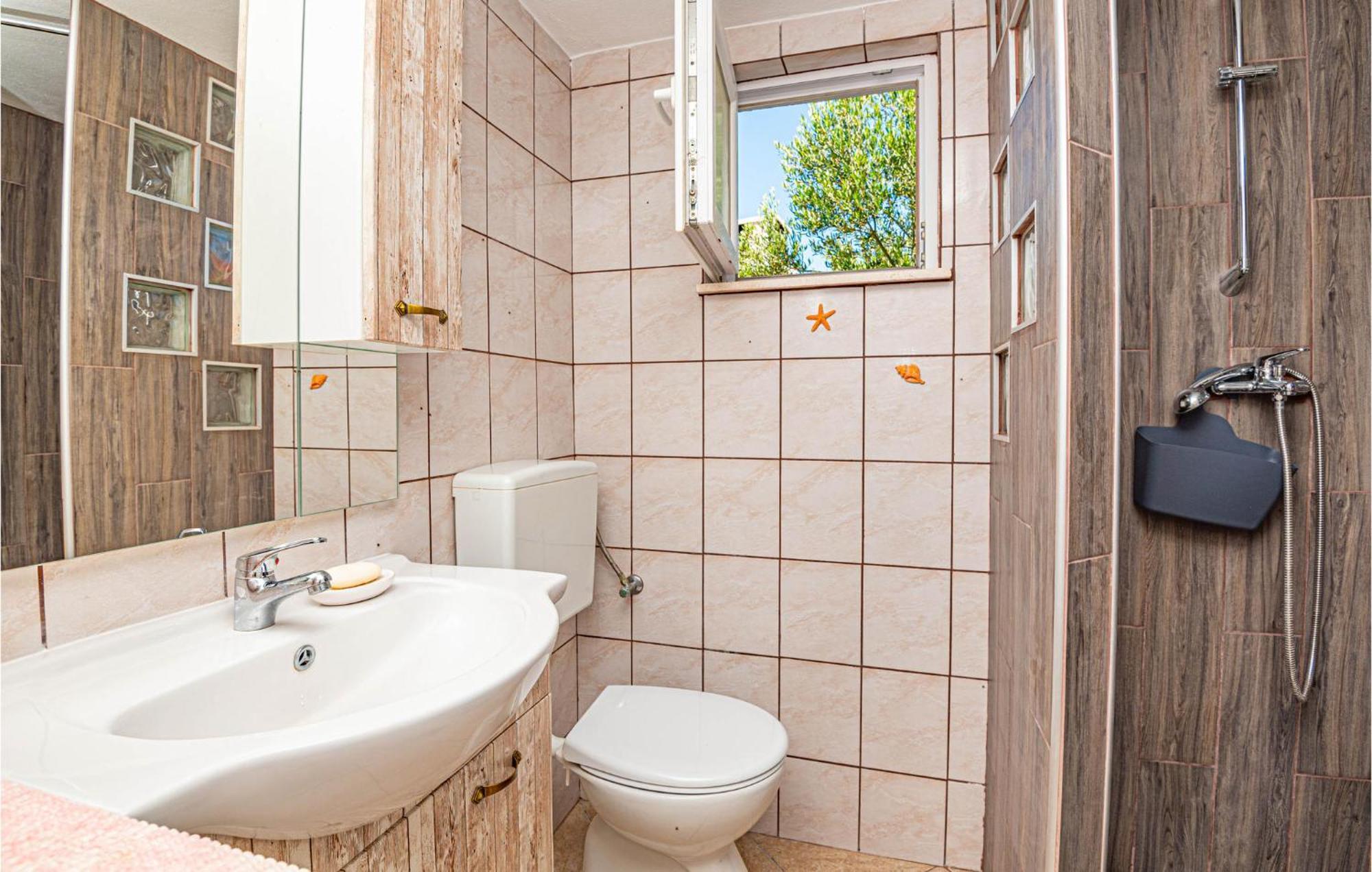 Nice Home In Zatoglav With House Sea View Podglavica Εξωτερικό φωτογραφία