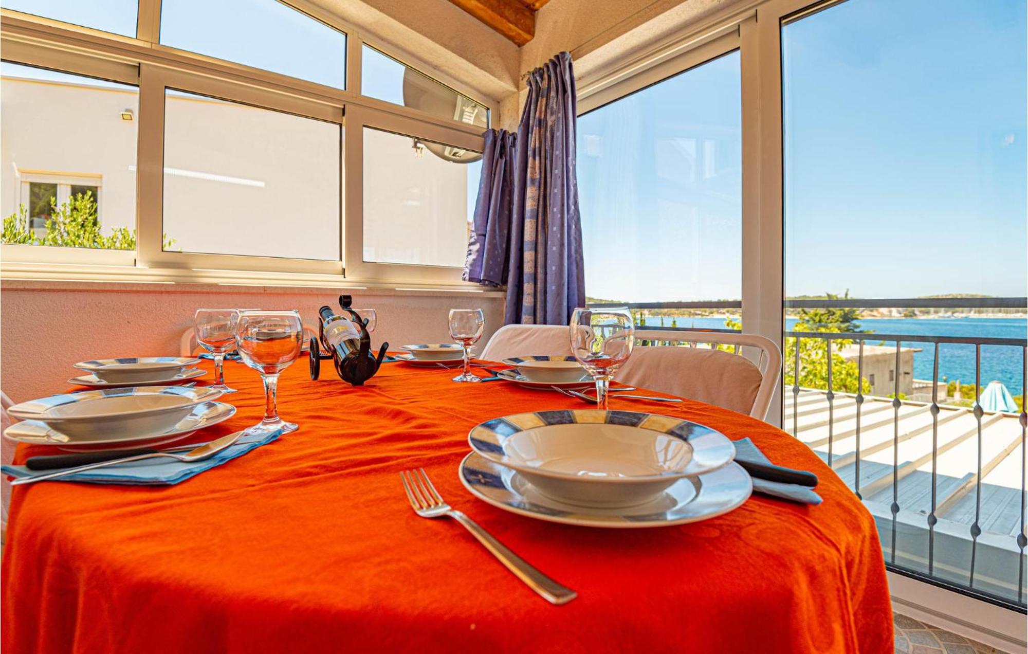 Nice Home In Zatoglav With House Sea View Podglavica Εξωτερικό φωτογραφία
