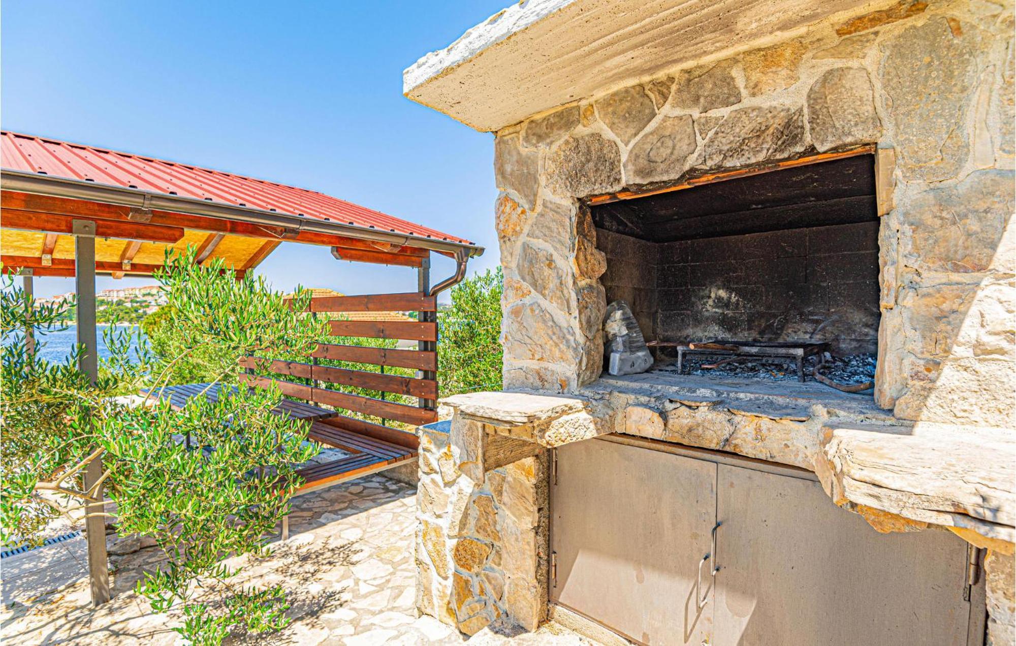 Nice Home In Zatoglav With House Sea View Podglavica Εξωτερικό φωτογραφία